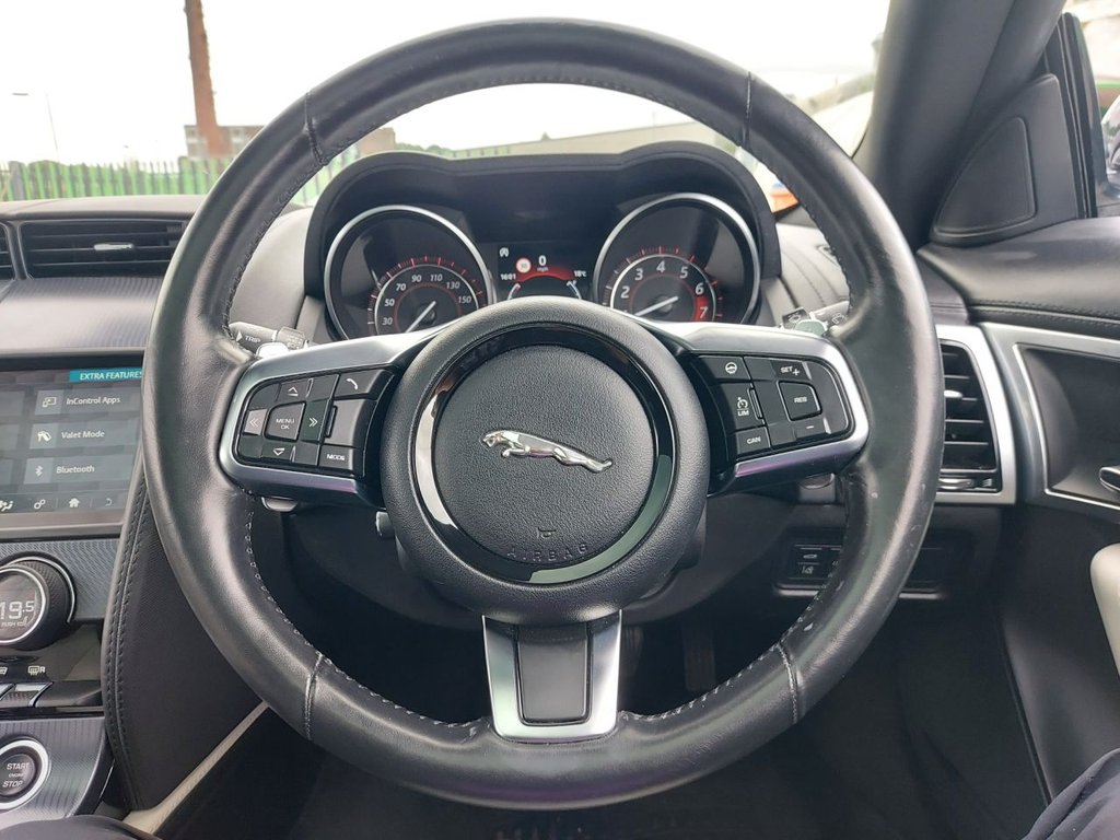 Used Jaguar F-Type 2018 for sale - 76744354: Photo 45