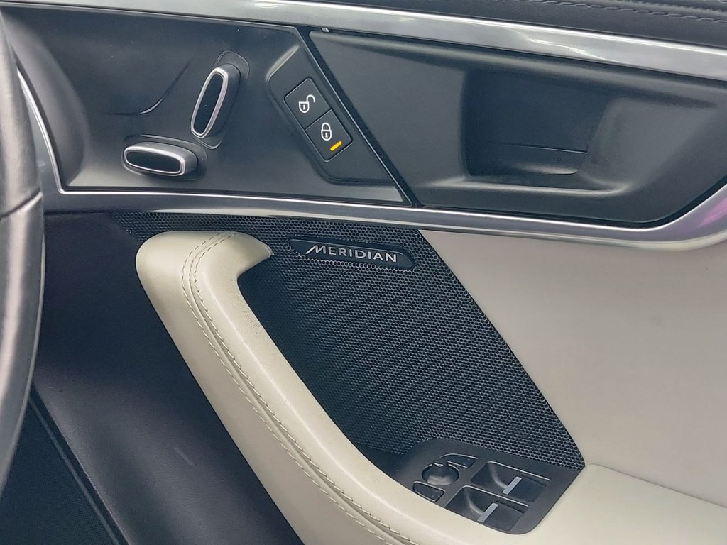 Used Jaguar F-Type 2018 for sale - 76744354: Photo 46