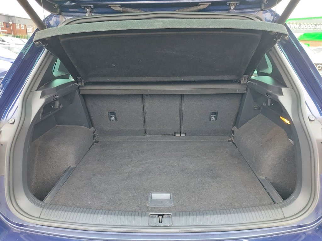 Used Volkswagen Tiguan 2018 for sale - 77171994: Photo 32