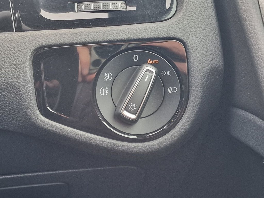 Used Volkswagen Golf 2018 for sale - 78219331: Photo 30