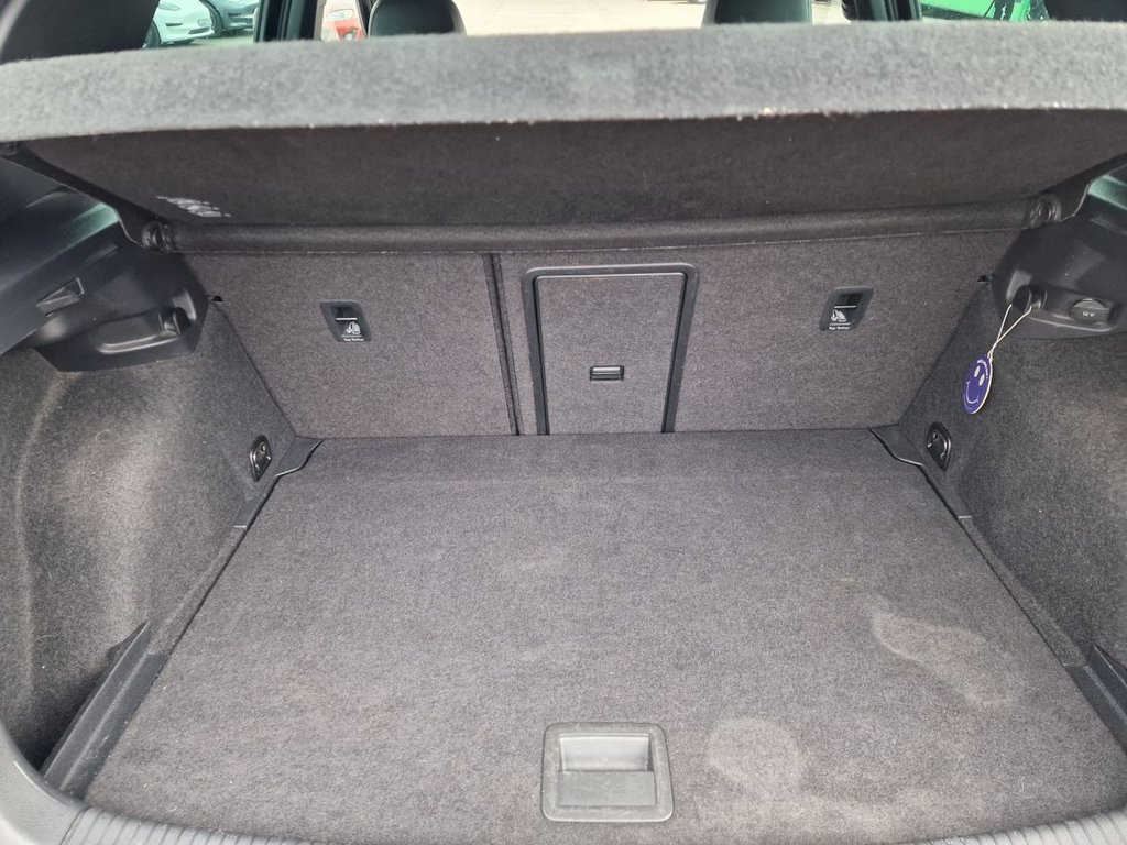 Used Volkswagen Golf 2018 for sale - 78219331: Photo 49