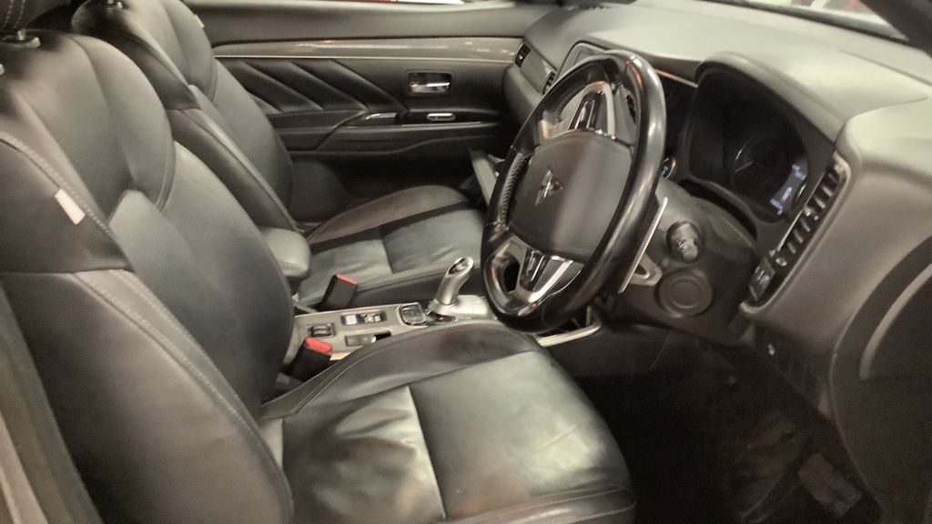 Used Mitsubishi Outlander 2020 for sale - 77110924: Photo 14