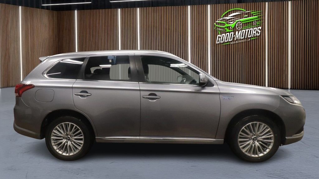Used Mitsubishi Outlander 2020 for sale - 77110924: Photo 5