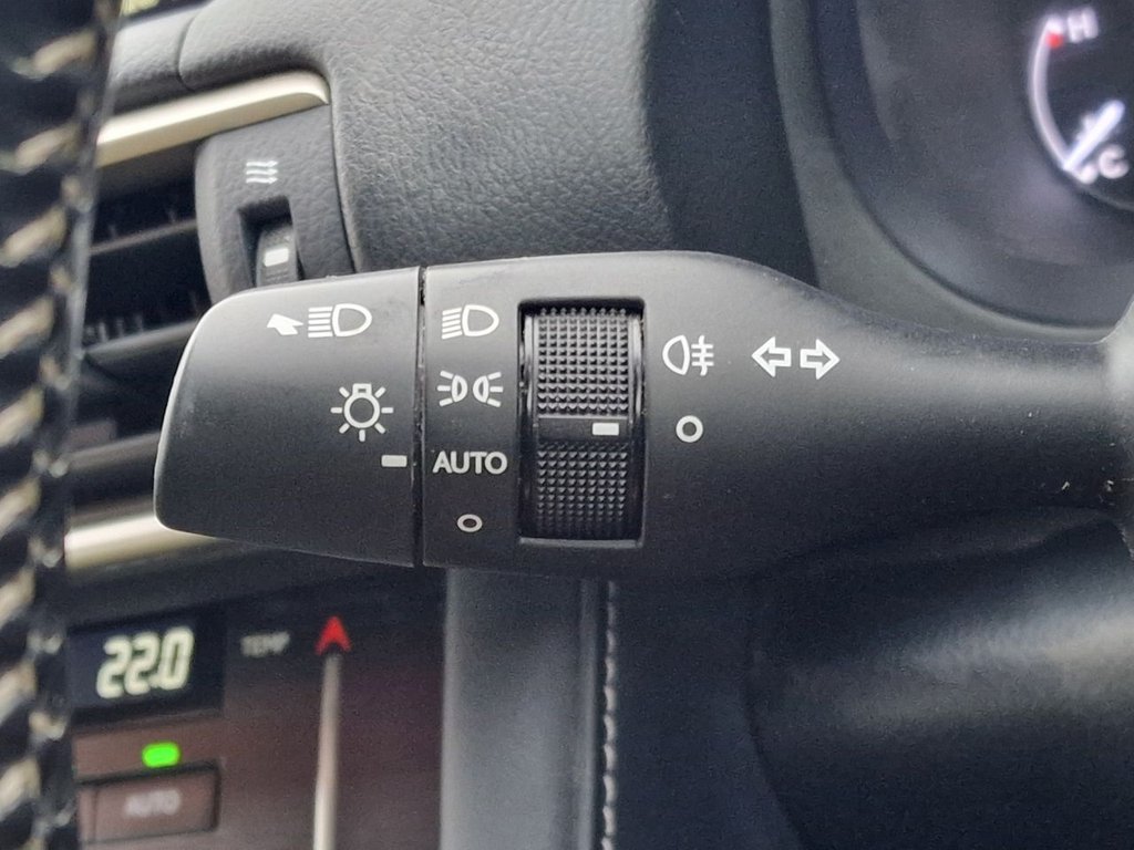 Used Lexus IS 2017 for sale - 77212245: Photo 27