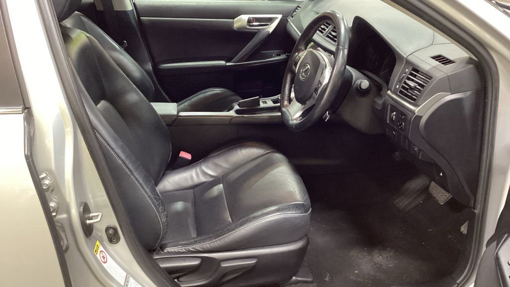 Used Lexus CT 2011 for sale - 76934730: Photo 14