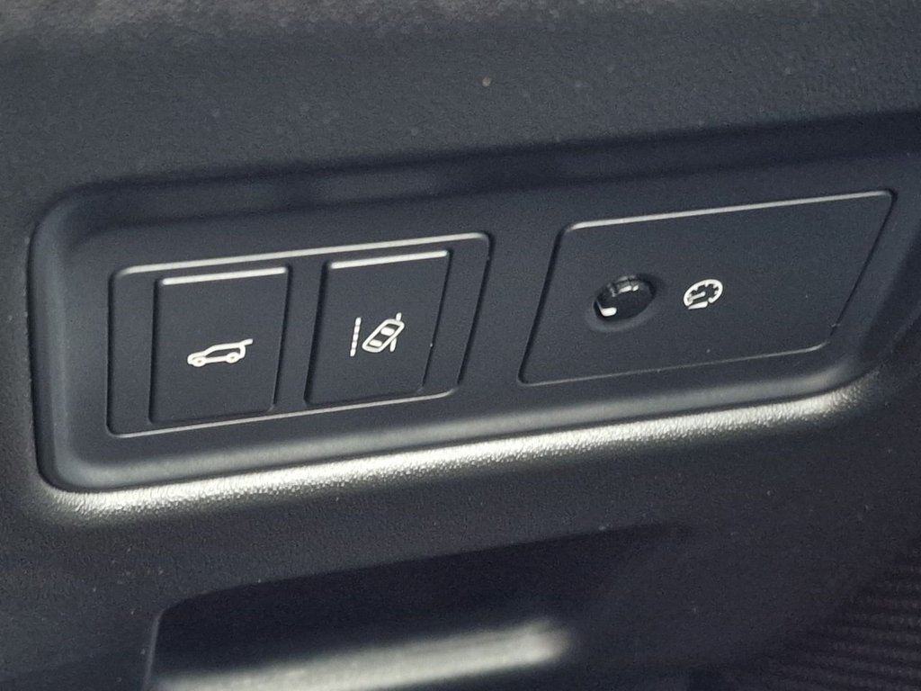 Used Land Rover Discovery 2017 for sale - 76768584: Photo 32