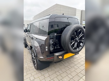 Used Land Rover Defender 2025 for sale - 78252255: Photo