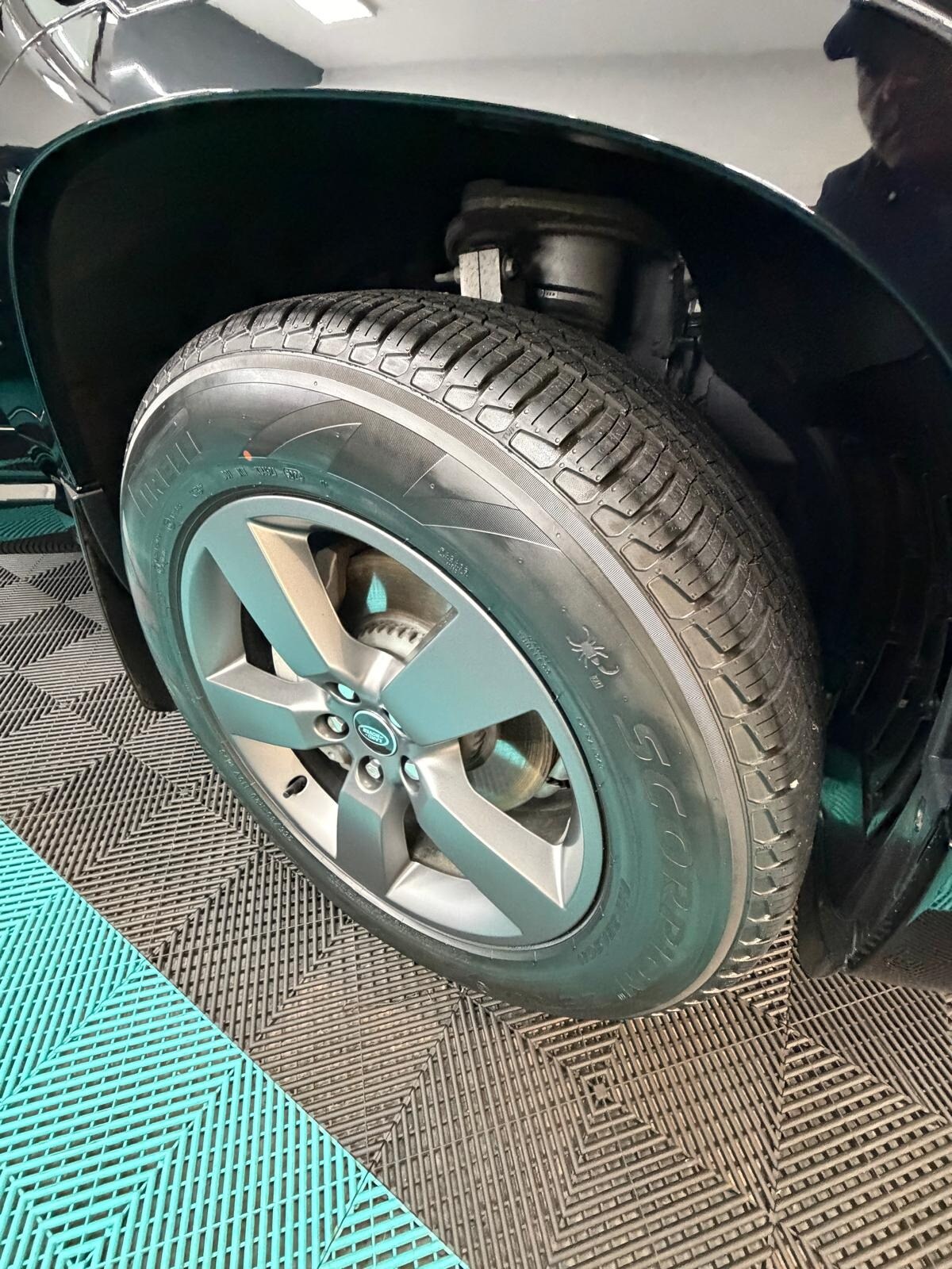 Used Land Rover Defender 2025 for sale - 77946419: Photo 6