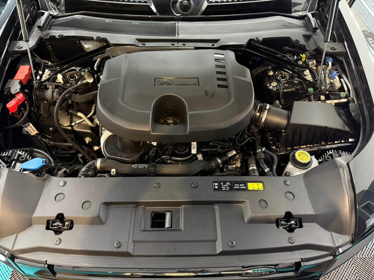 Used Land Rover Defender 2025 for sale - 77946419: Photo 8