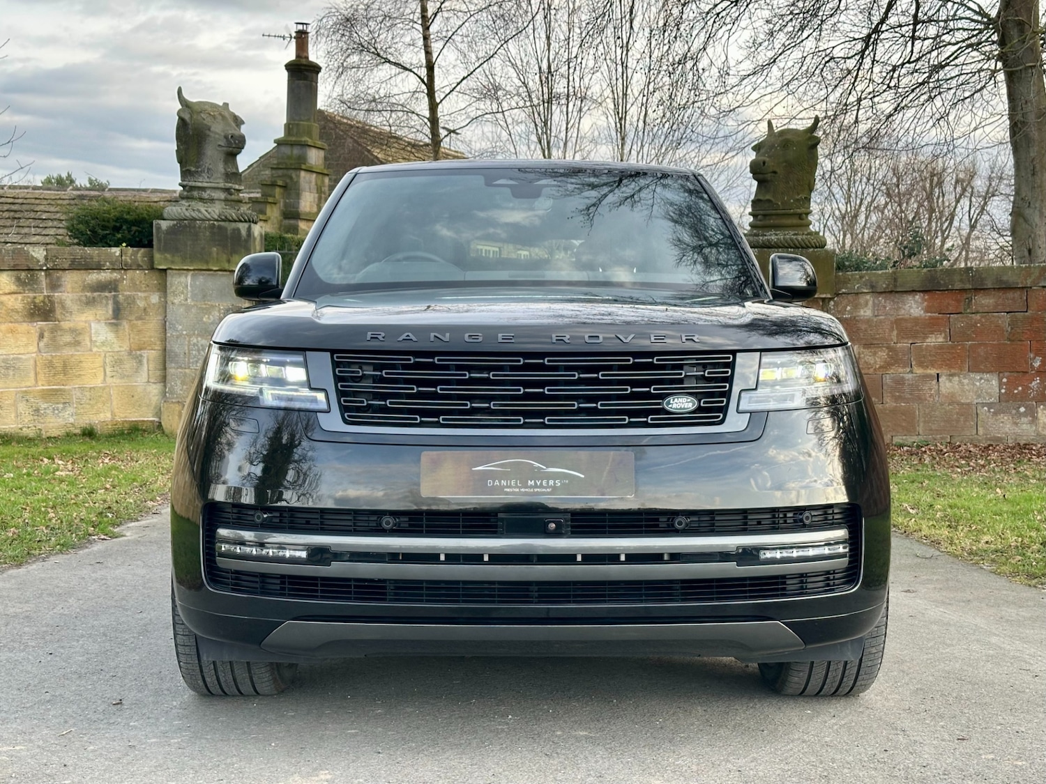 Used Land Rover Range Rover 2024 for sale - 77729530: Photo 2