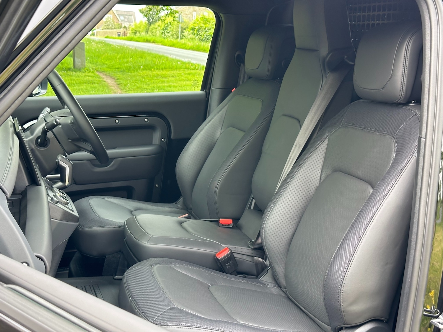 Used Land Rover Defender 2025 for sale - 77019427: Photo 10