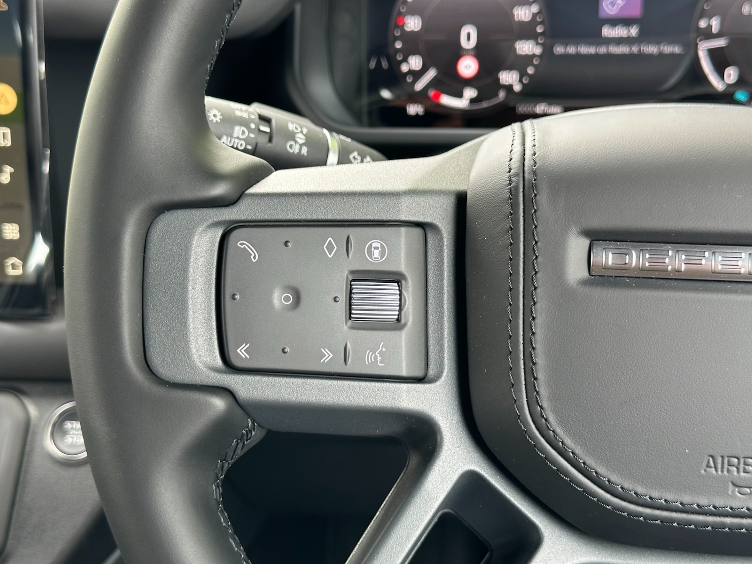 Used Land Rover Defender 2025 for sale - 77019427: Photo 13