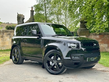 Used Land Rover Defender 2025 for sale - 77019427: Photo