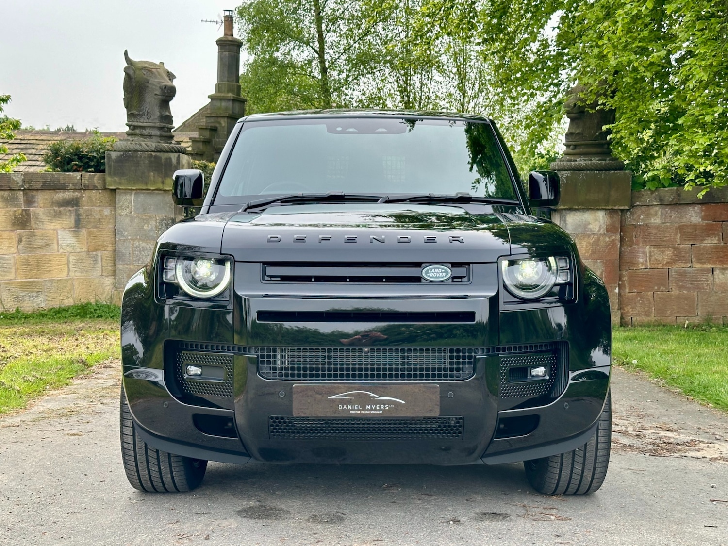 Used Land Rover Defender 2025 for sale - 77019427: Photo 2