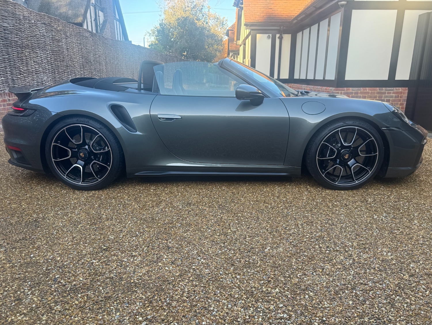 Used Porsche 911 2023 for sale - 77019098: Photo 2