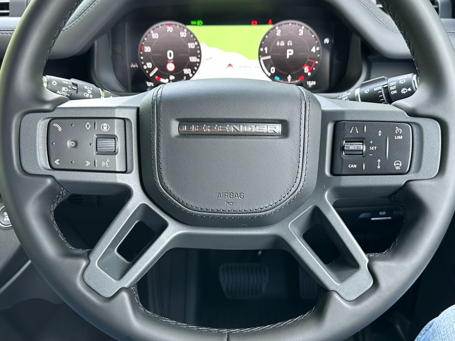 Used Land Rover Defender 2025 for sale - 77019403: Photo 12