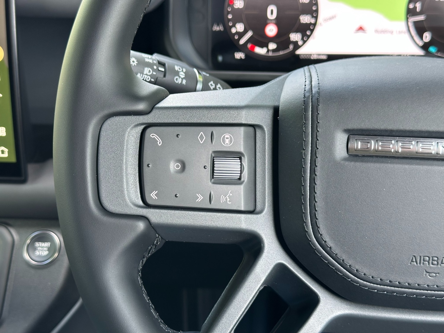 Used Land Rover Defender 2025 for sale - 77019403: Photo 13