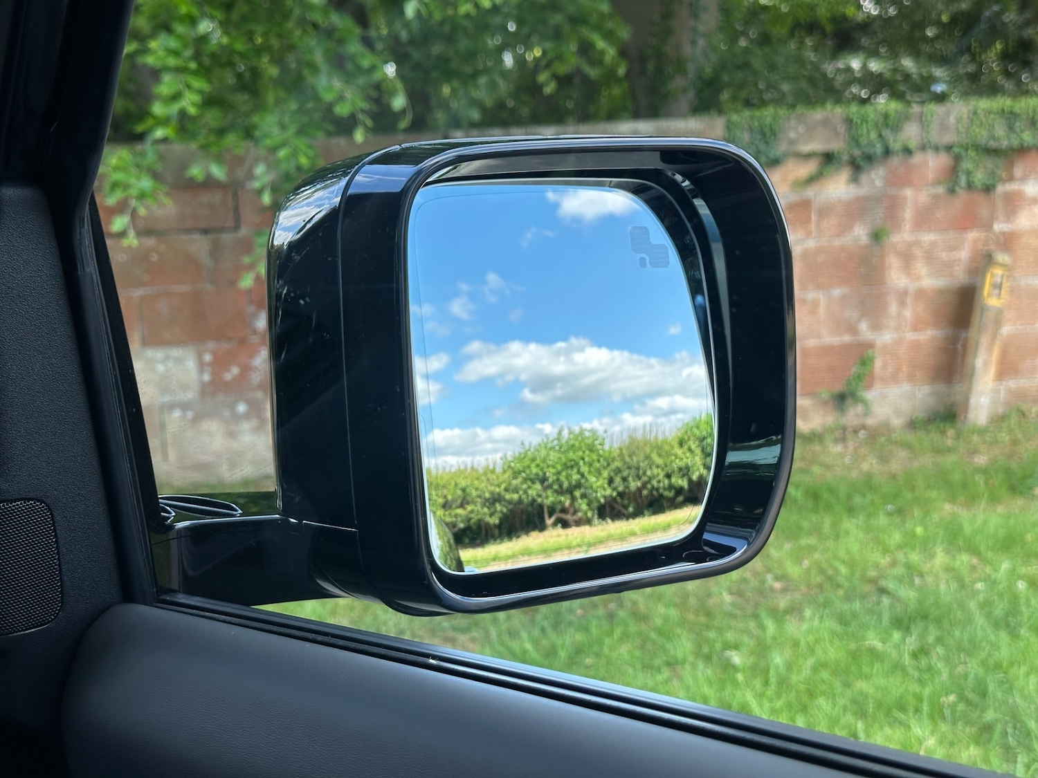 Used Land Rover Defender 2025 for sale - 77019403: Photo 28