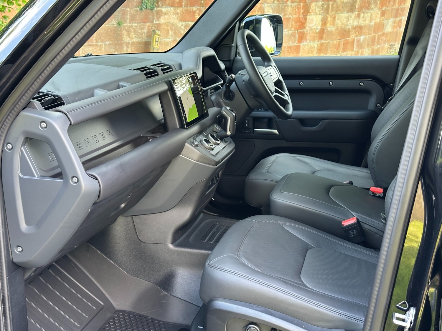 Used Land Rover Defender 2025 for sale - 77019403: Photo 7