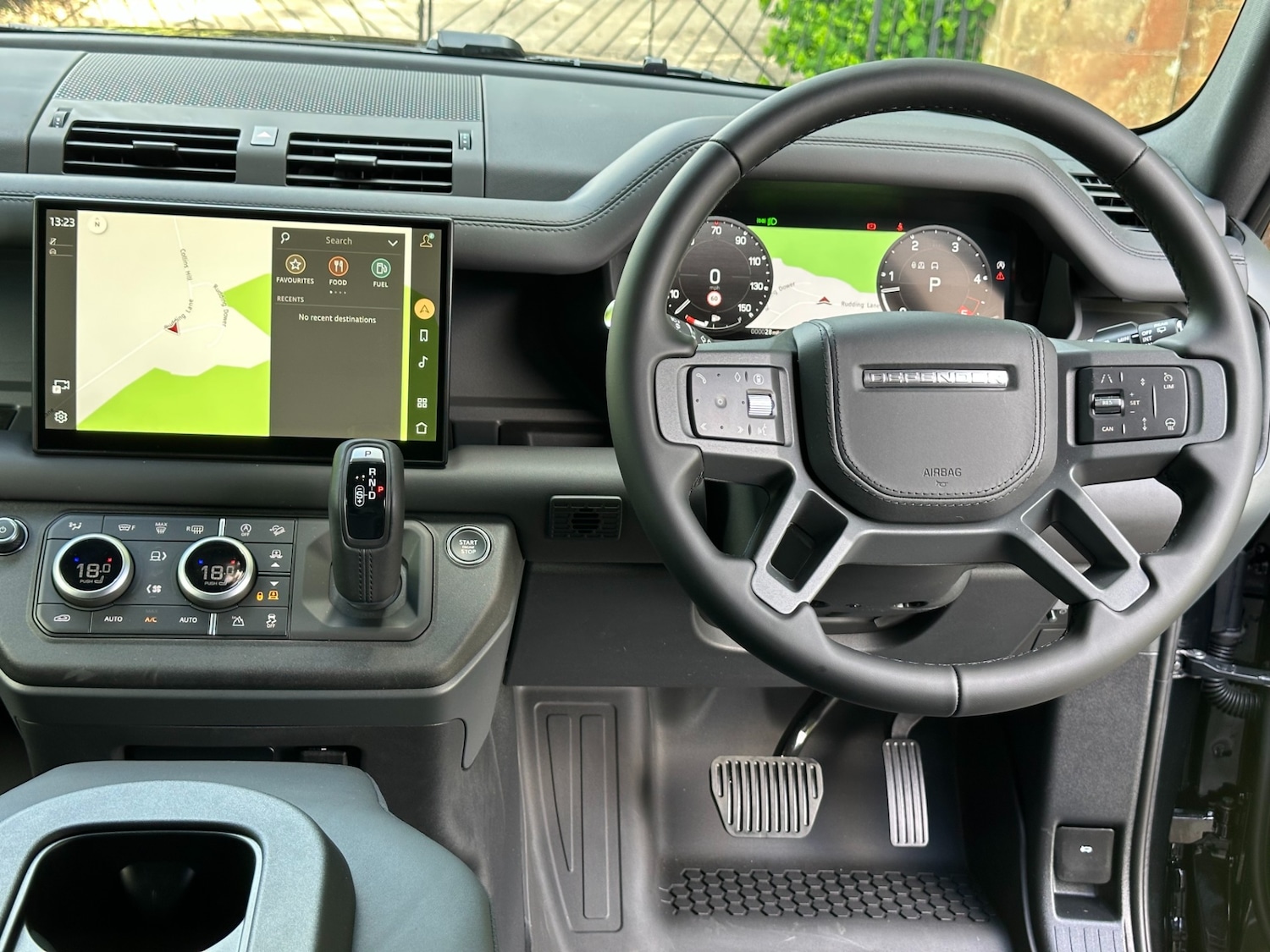 Used Land Rover Defender 2025 for sale - 77019403: Photo 8