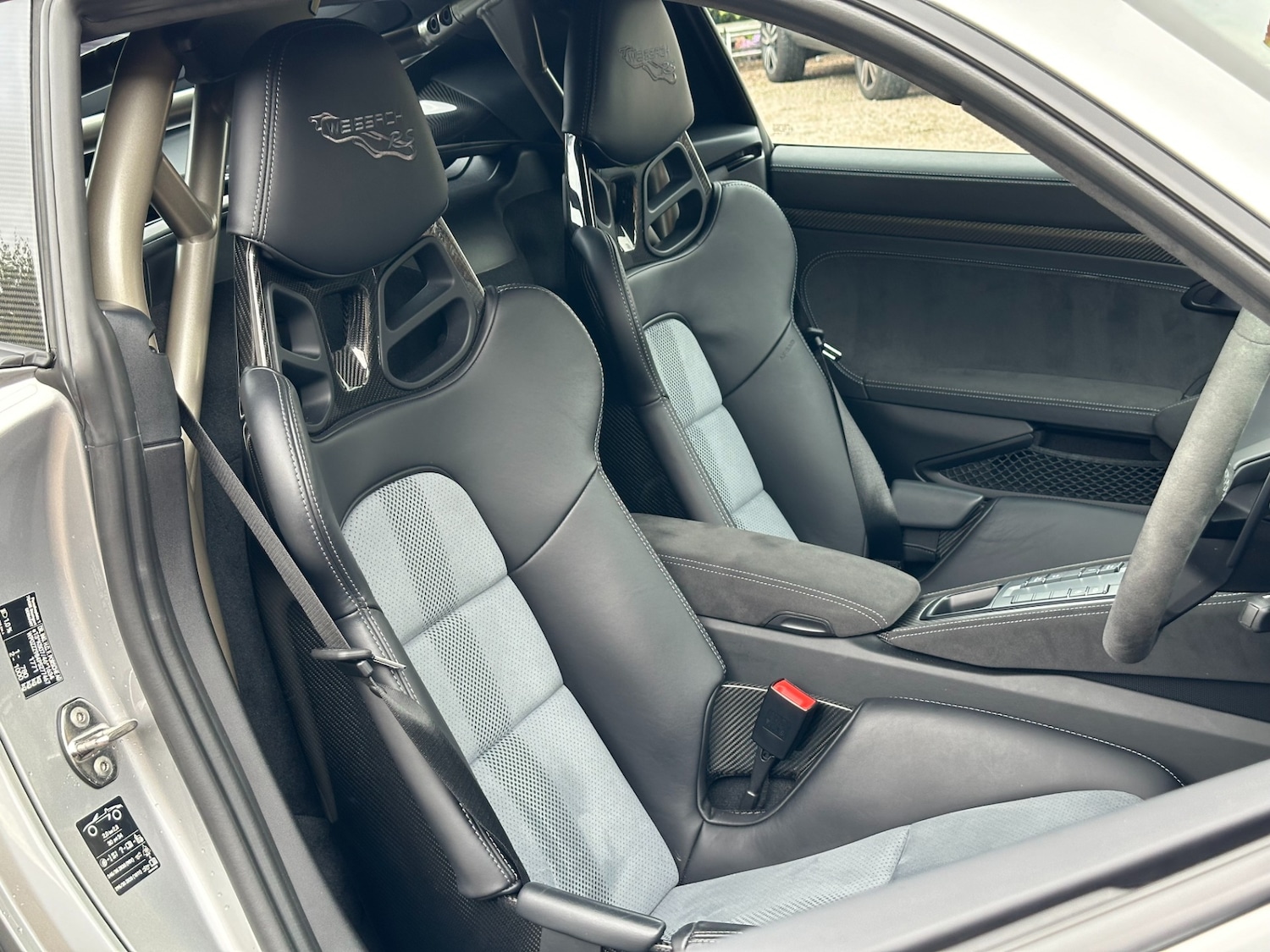 Used Porsche Cayman 2023 for sale - 77019208: Photo 8