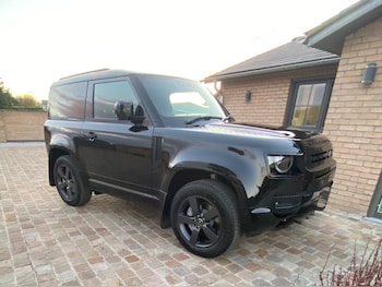Used Land Rover Defender 2025 for sale - 77273973: Photo