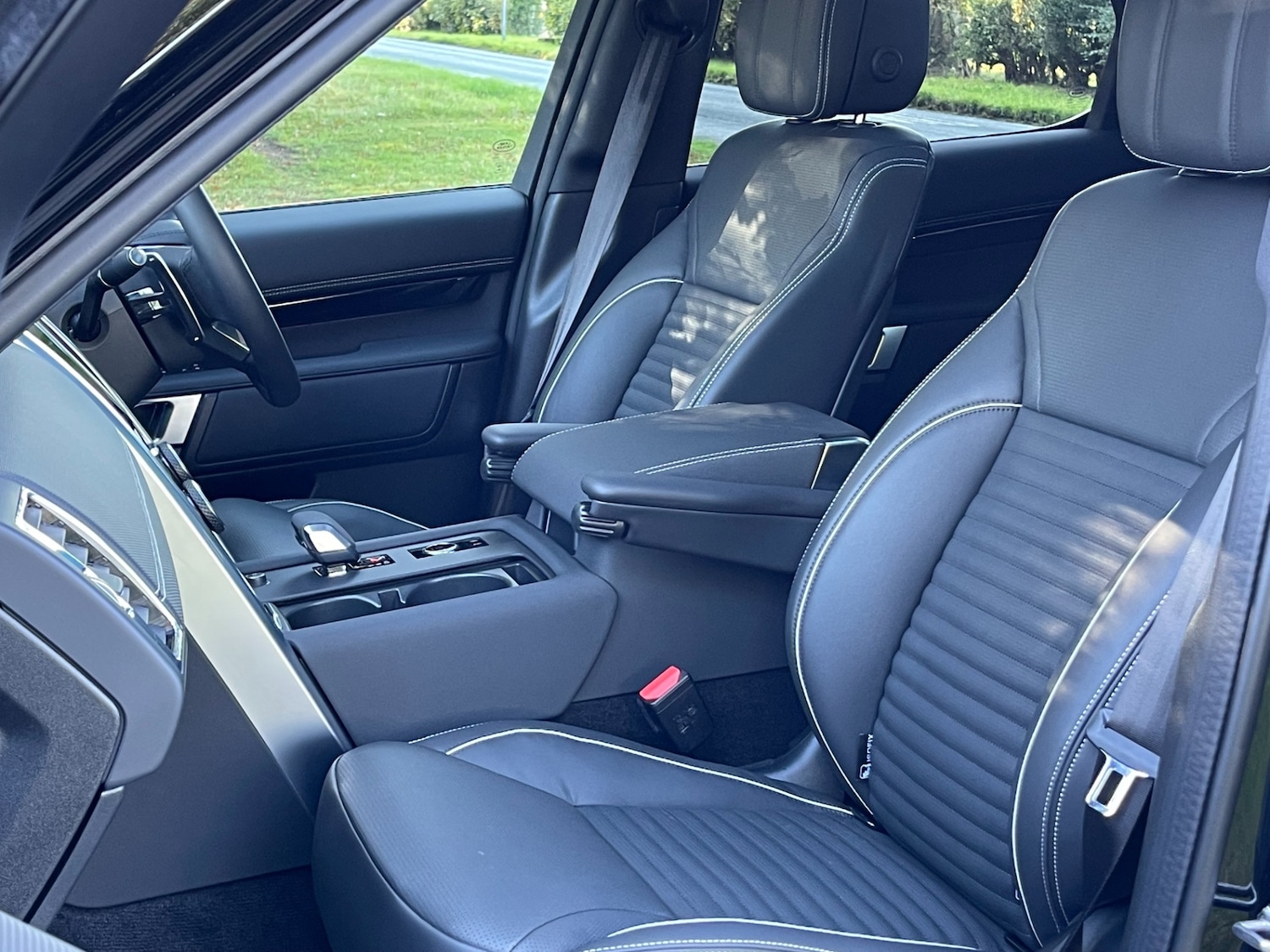 Used Land Rover Discovery 2023 for sale - 77377805: Photo 11