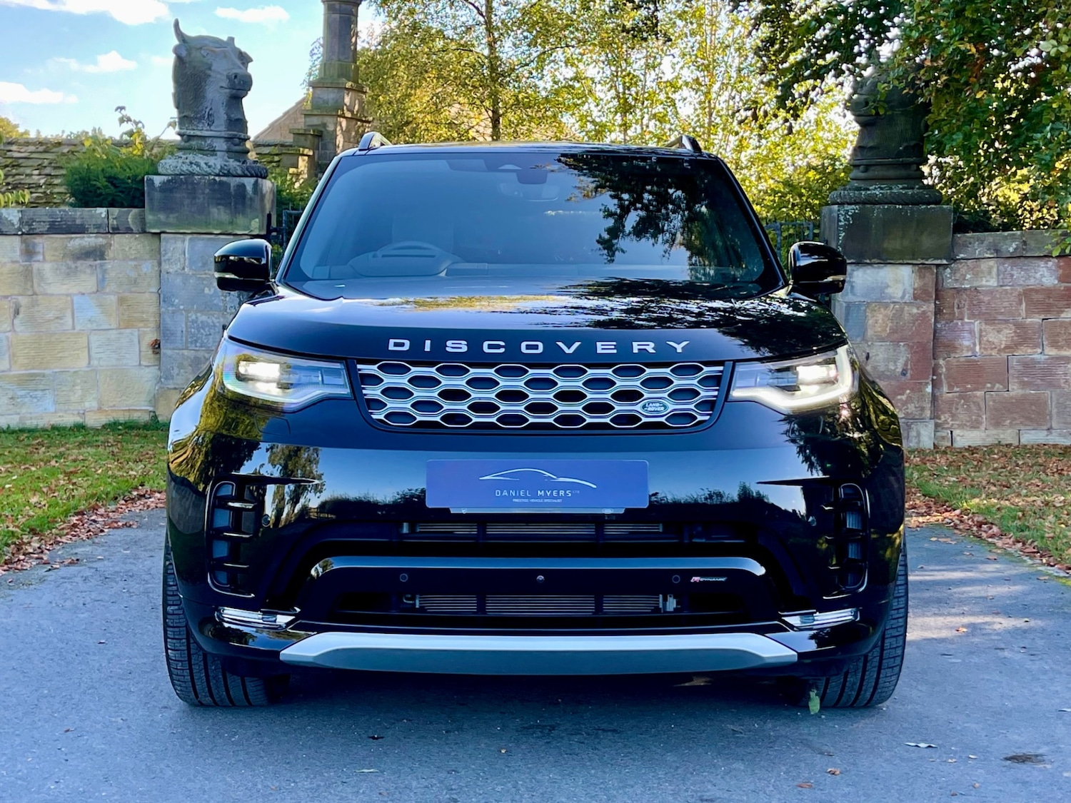 Used Land Rover Discovery 2023 for sale - 77377805: Photo 2