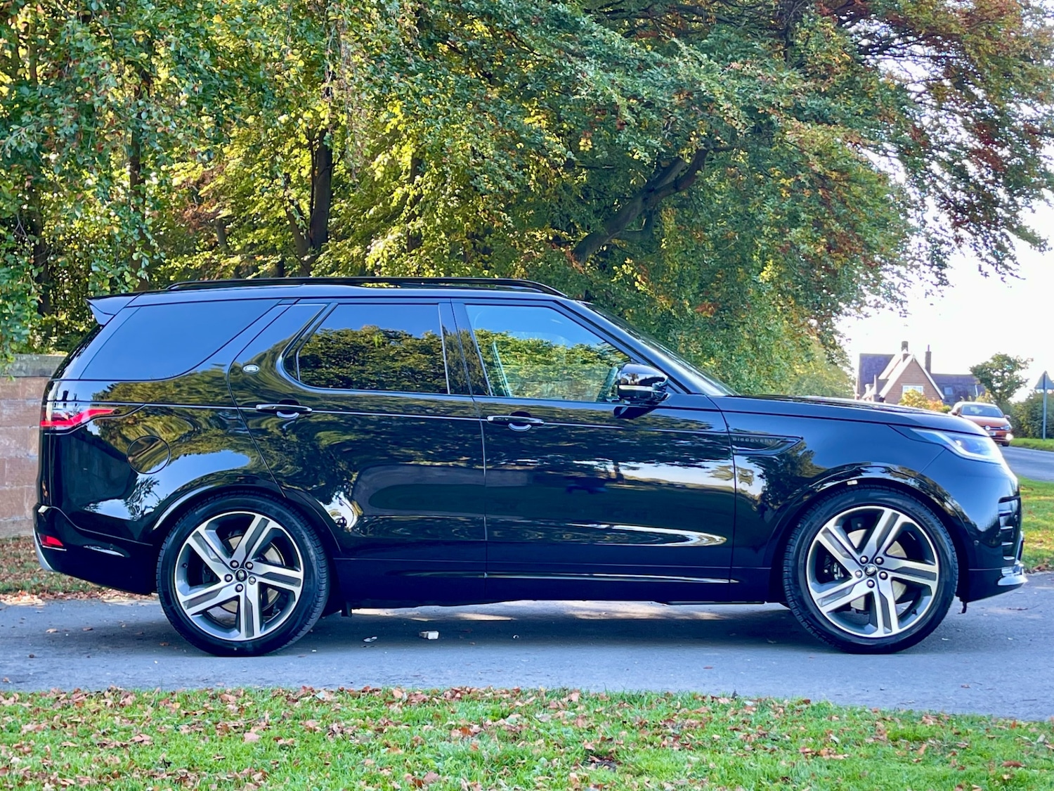 Used Land Rover Discovery 2023 for sale - 77377805: Photo 3