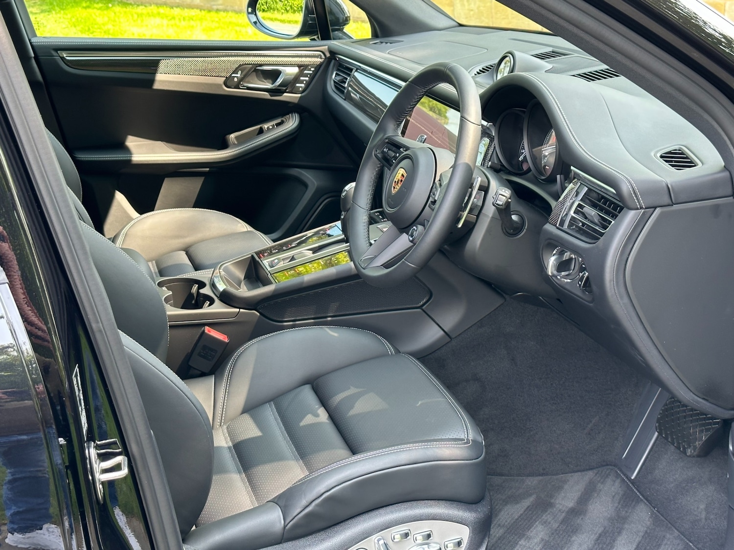 Used Porsche Macan 2025 for sale - 77019226: Photo 11