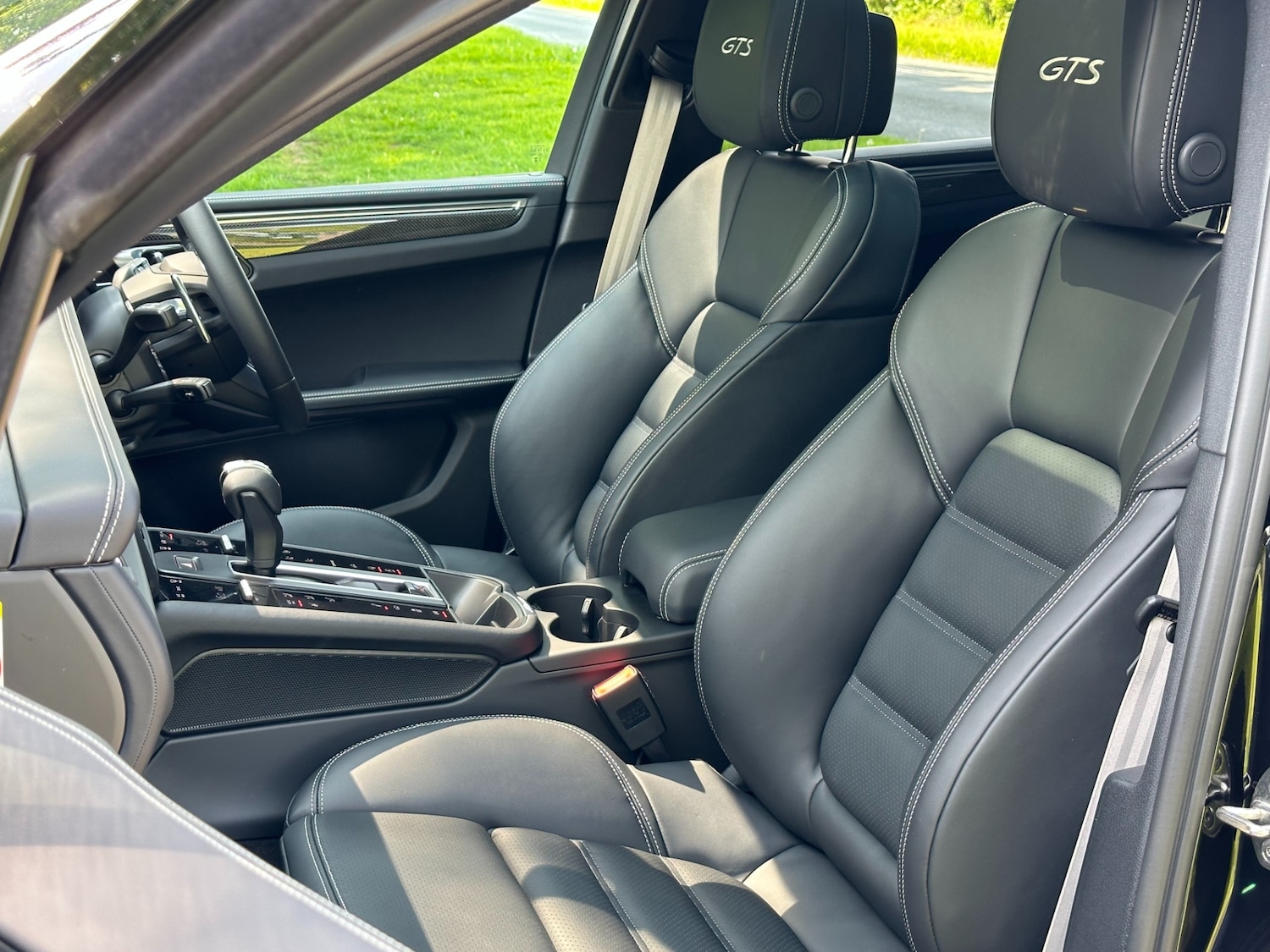 Used Porsche Macan 2025 for sale - 77019226: Photo 12