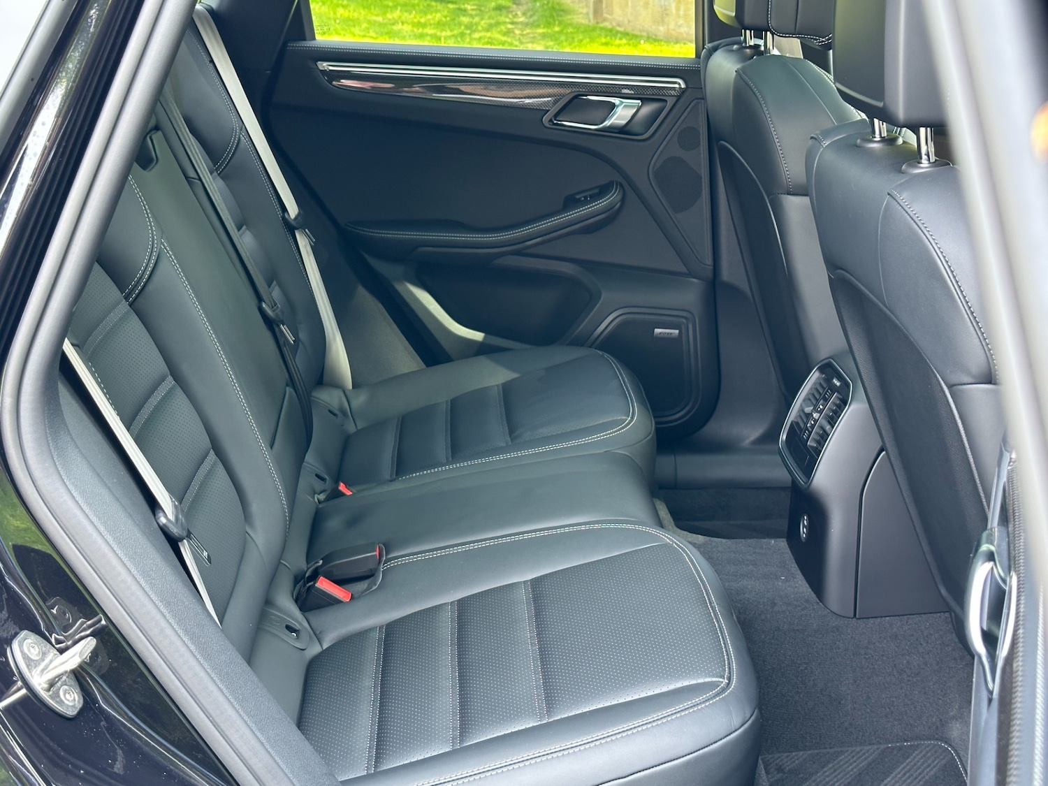 Used Porsche Macan 2025 for sale - 77019226: Photo 13