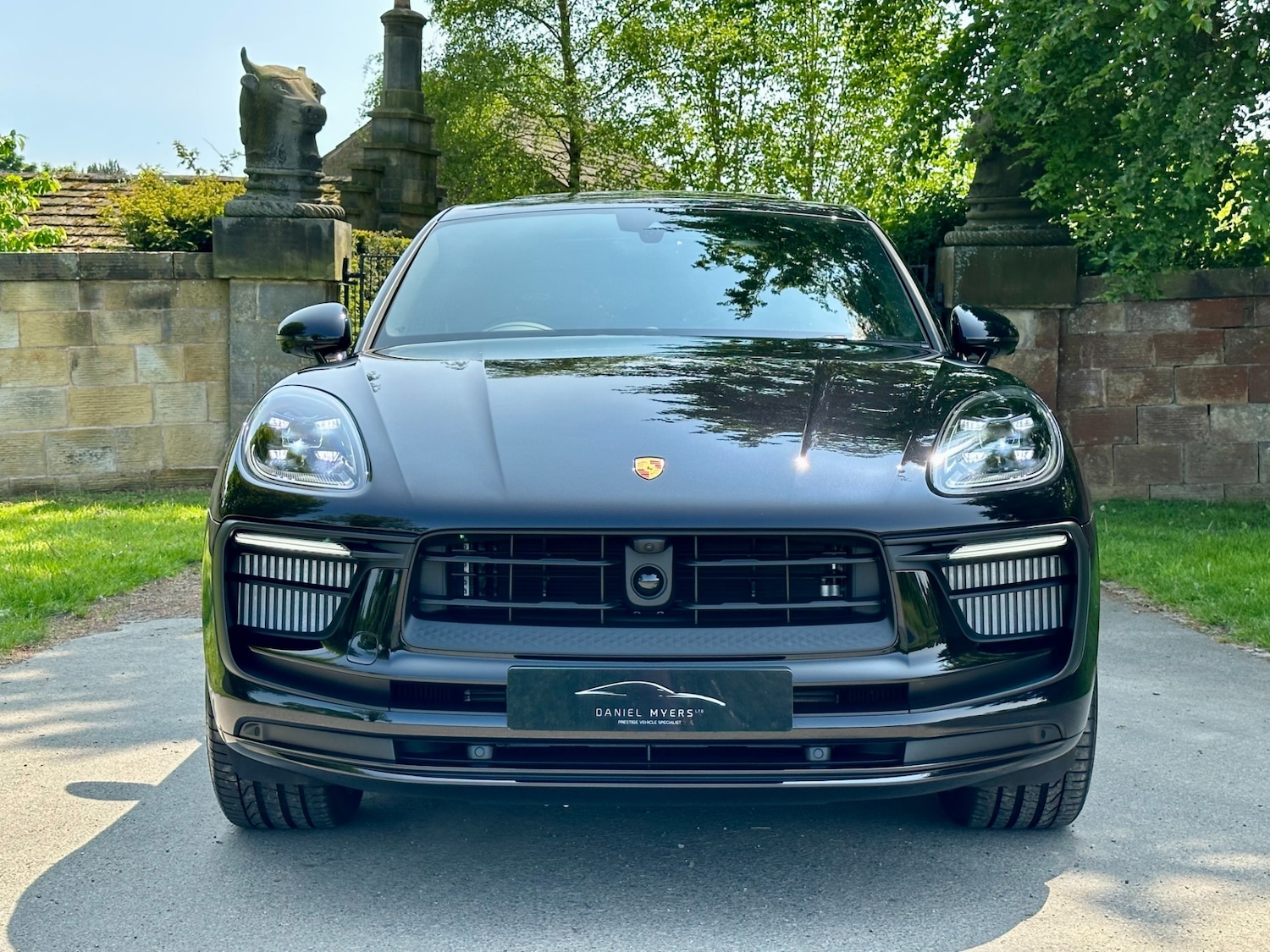 Used Porsche Macan 2025 for sale - 77019226: Photo 2