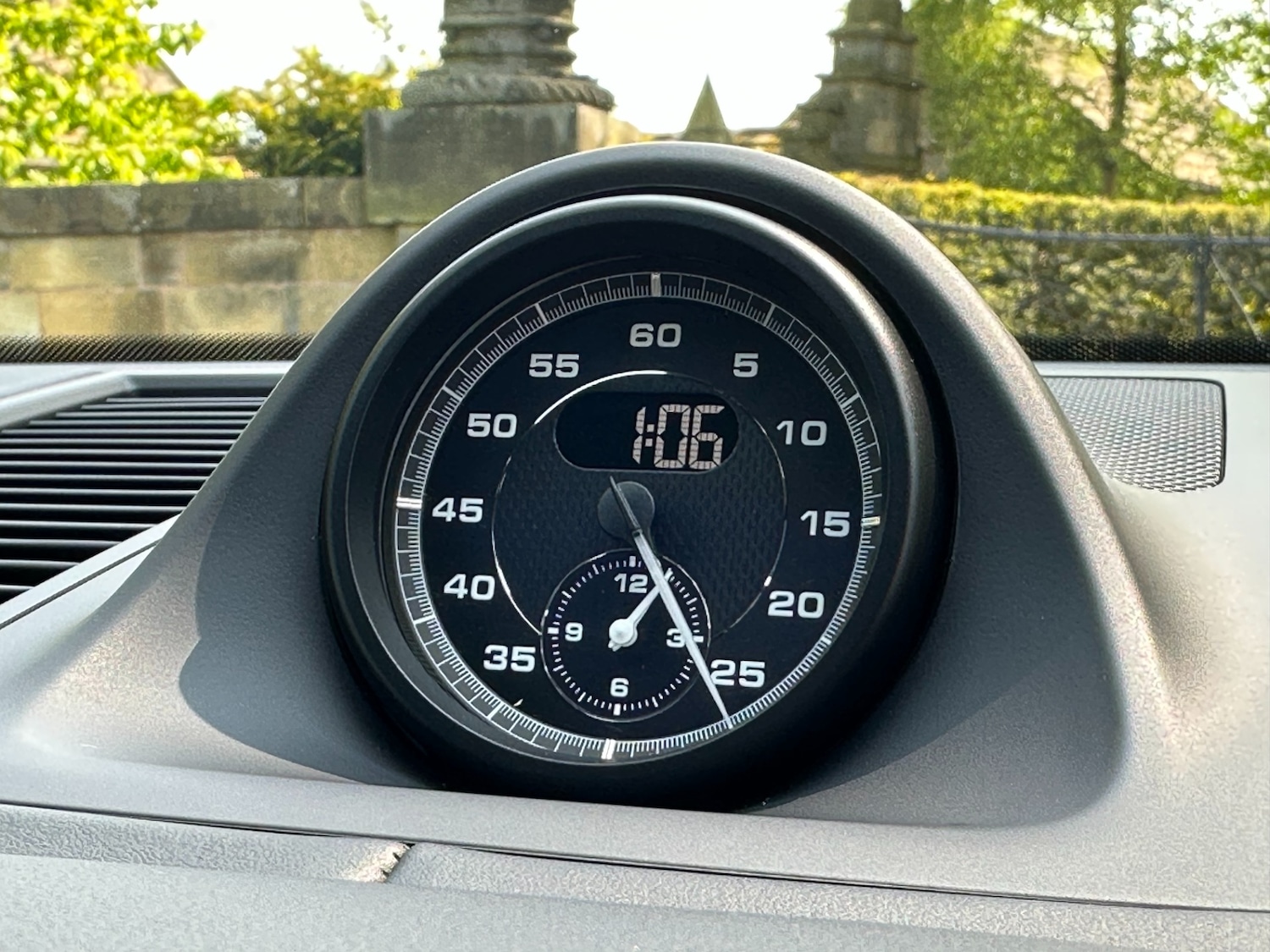 Used Porsche Macan 2025 for sale - 77019226: Photo 25