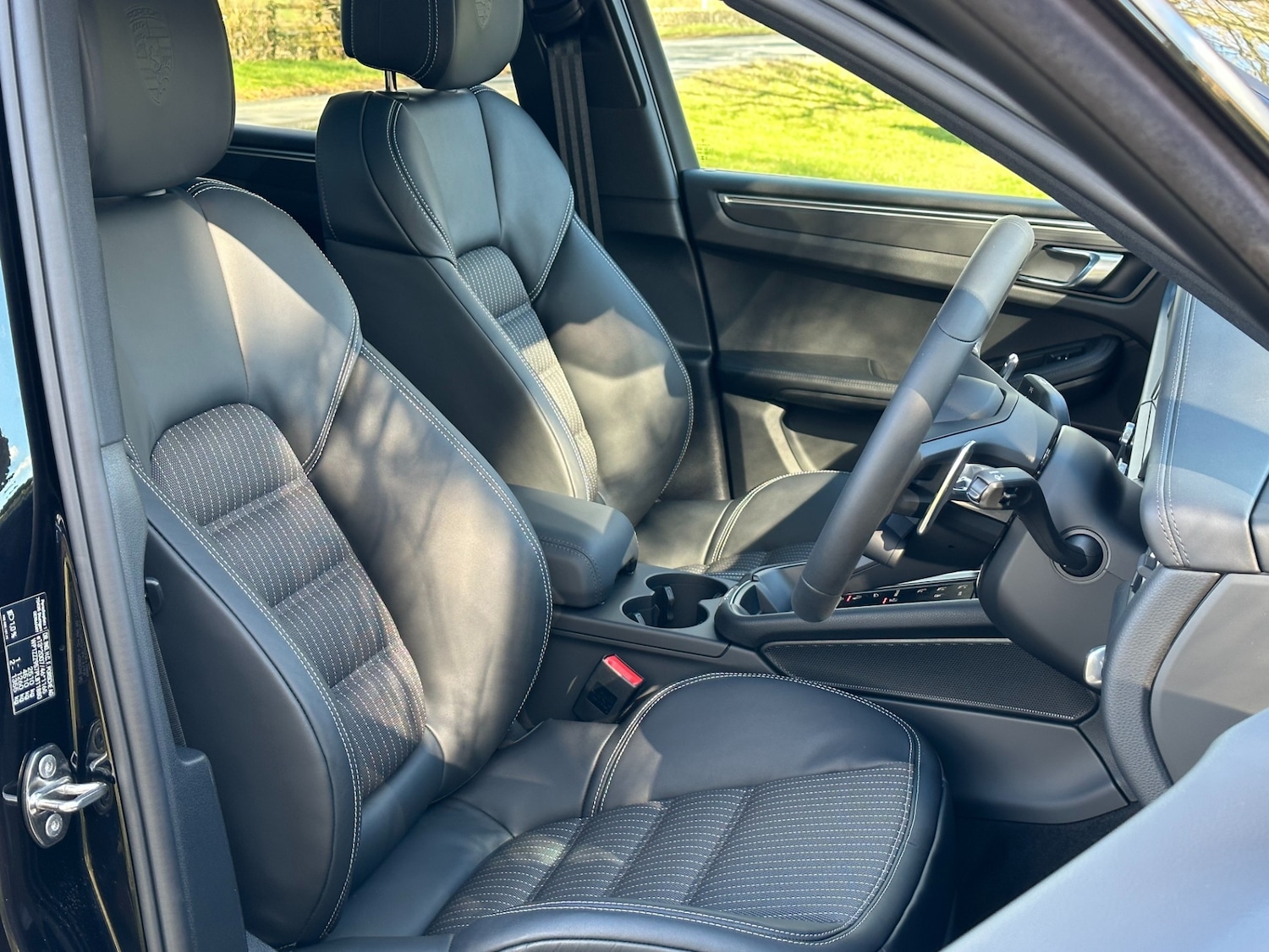 Used Porsche Macan 2023 for sale - 78039684: Photo 12