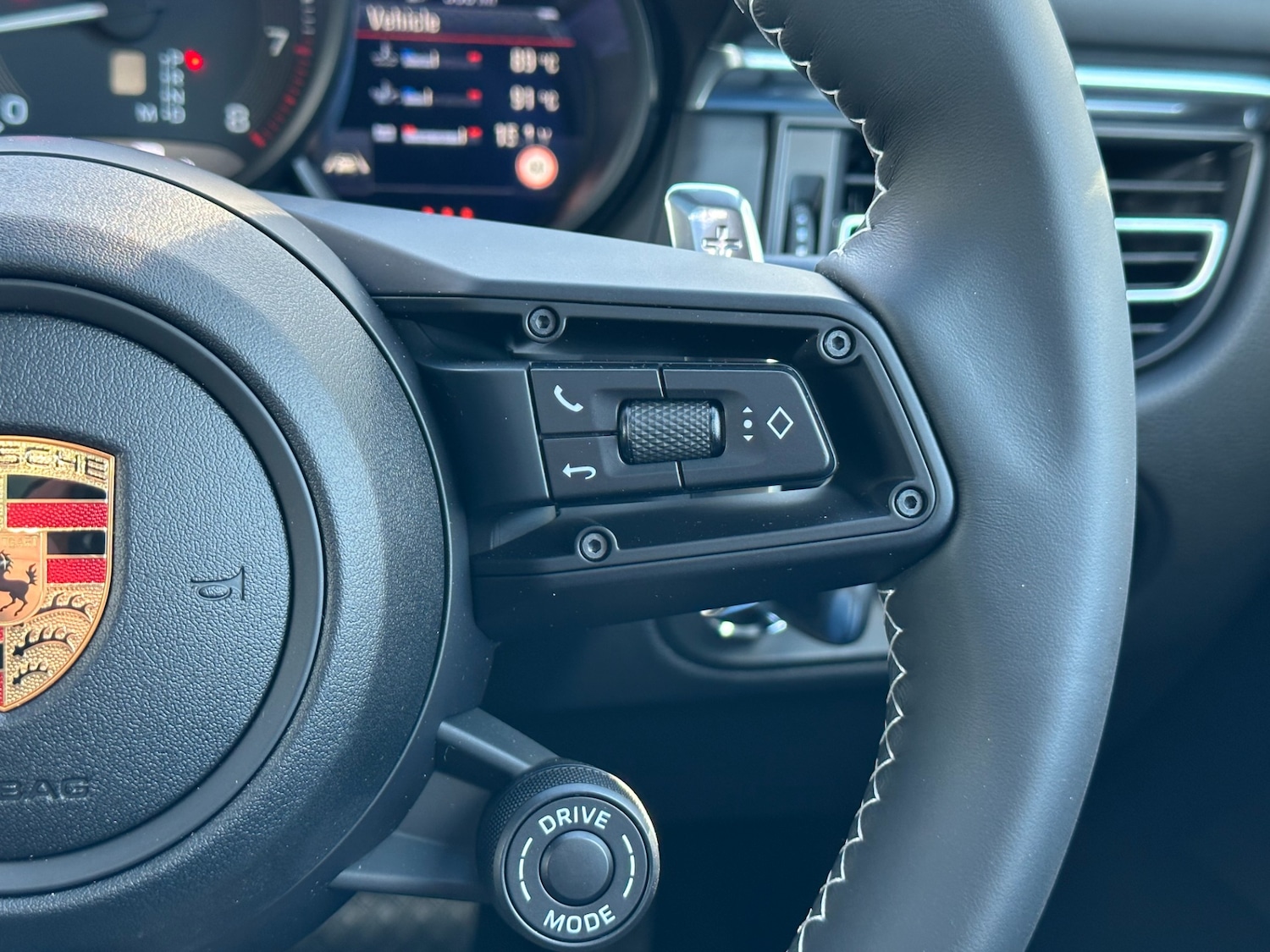 Used Porsche Macan 2023 for sale - 78039684: Photo 14