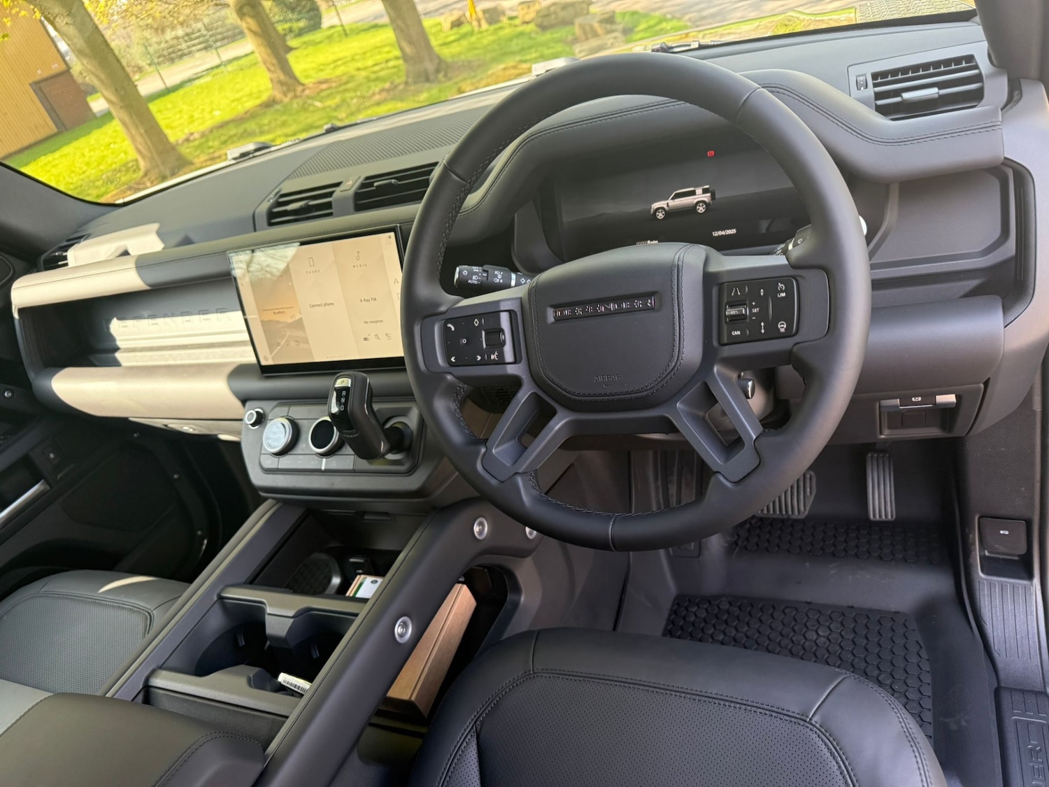 Used Land Rover Defender 2025 for sale - 77019423: Photo 5