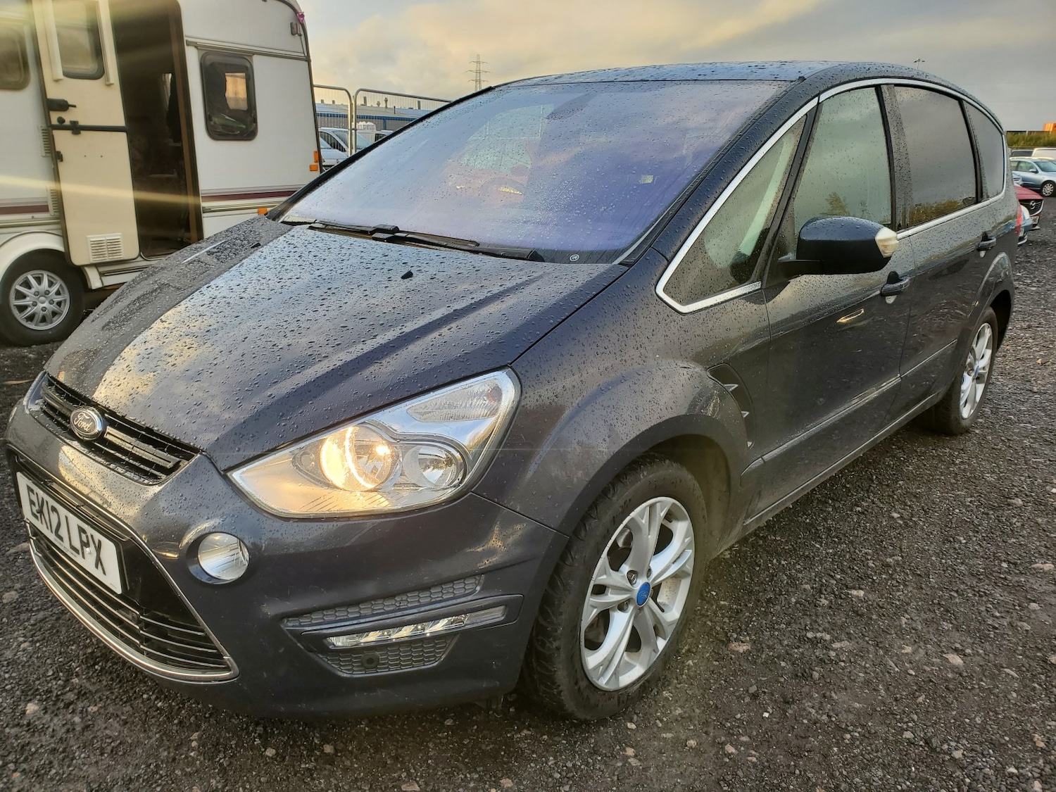 Used Ford S-Max 2012 for sale - 76358141: Photo 4