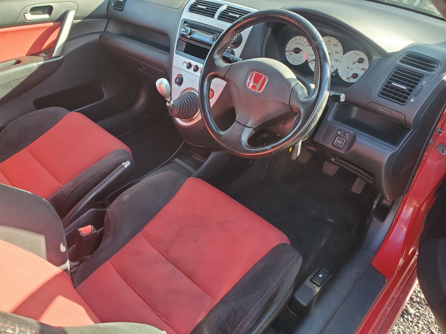 Used Honda Civic 2005 for sale - 76382469: Photo 2