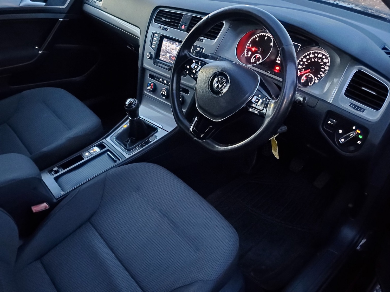 Used Volkswagen Golf 2014 for sale - 76986805: Photo 10