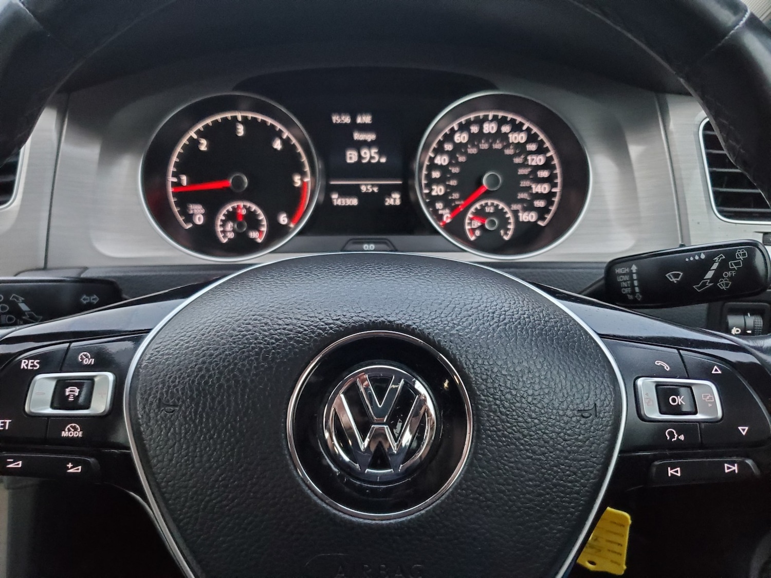 Used Volkswagen Golf 2014 for sale - 76986805: Photo 12