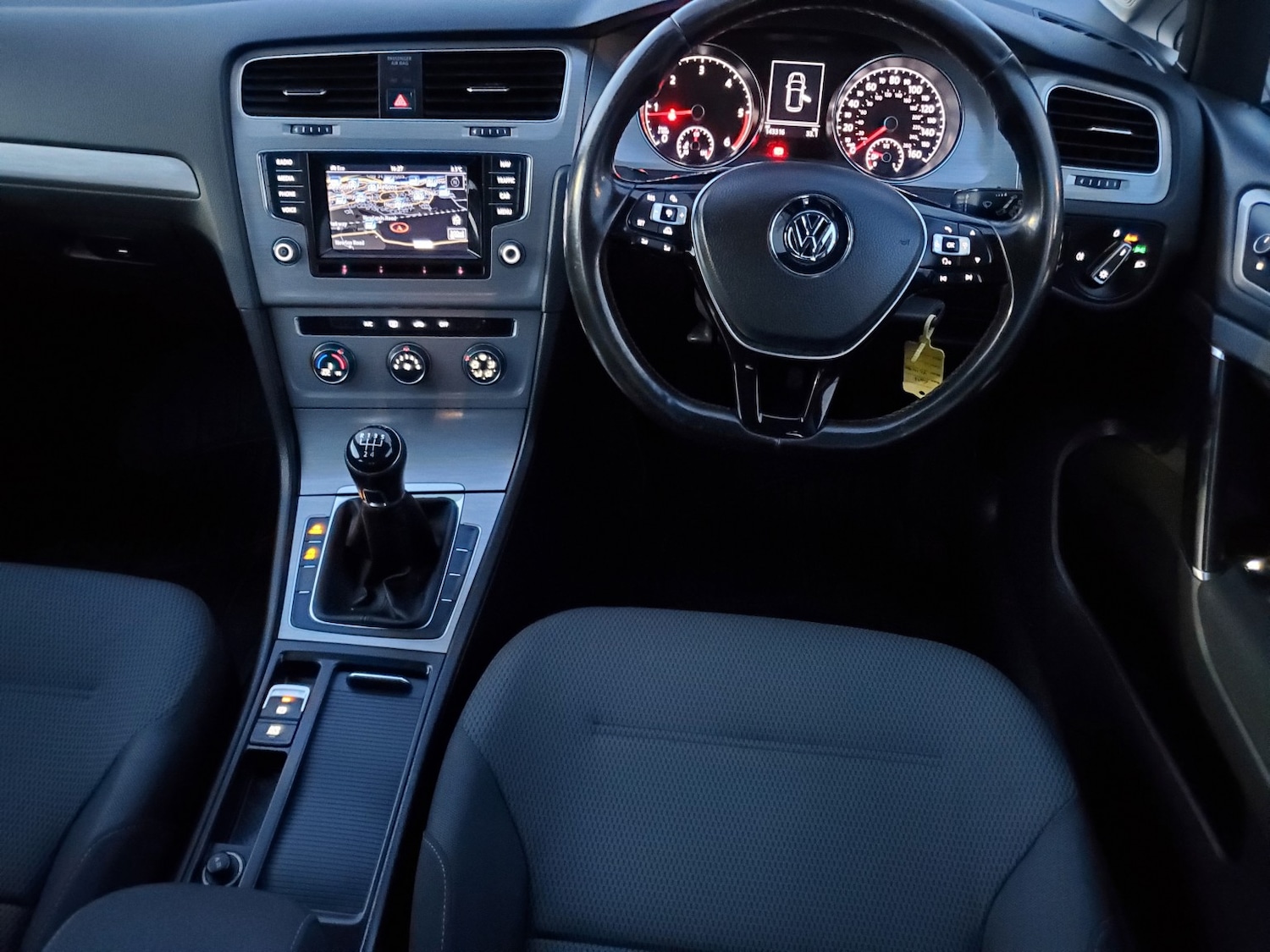 Used Volkswagen Golf 2014 for sale - 76986805: Photo 2