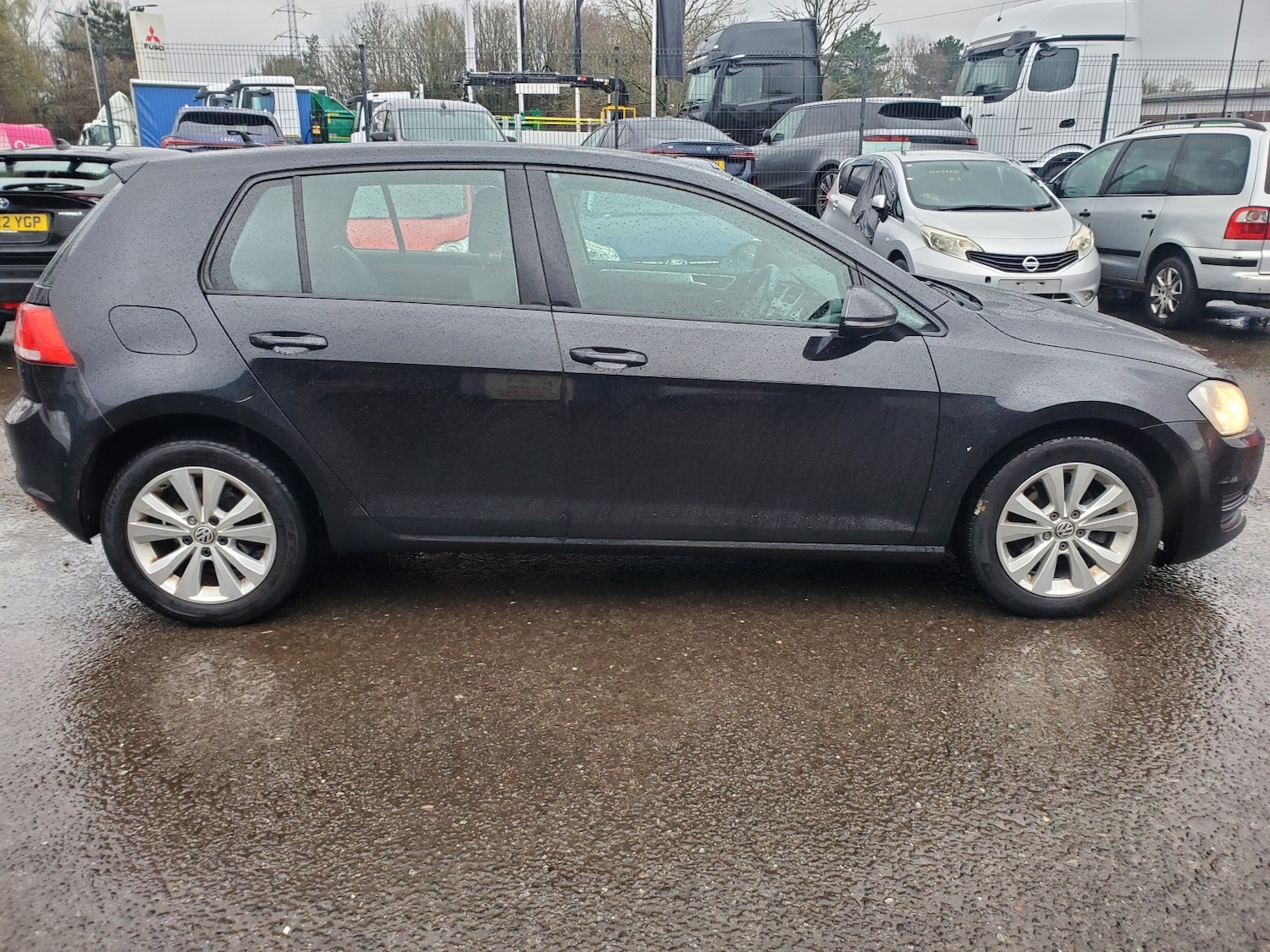 Used Volkswagen Golf 2014 for sale - 76986805: Photo 9