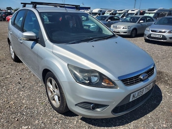 2009 - 1.6 Zetec 5dr