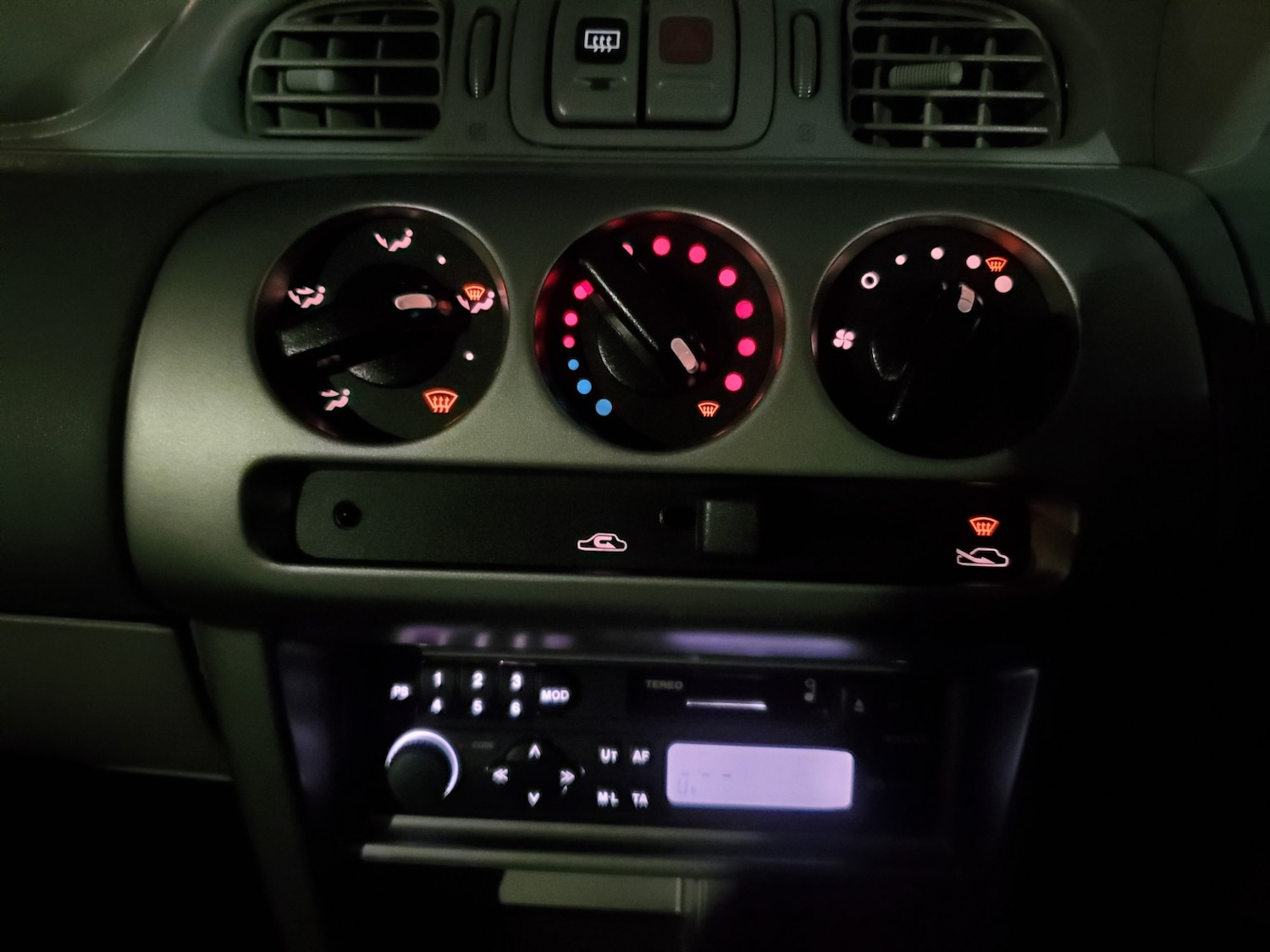 Used Nissan Micra 2003 for sale - 76986802: Photo 8