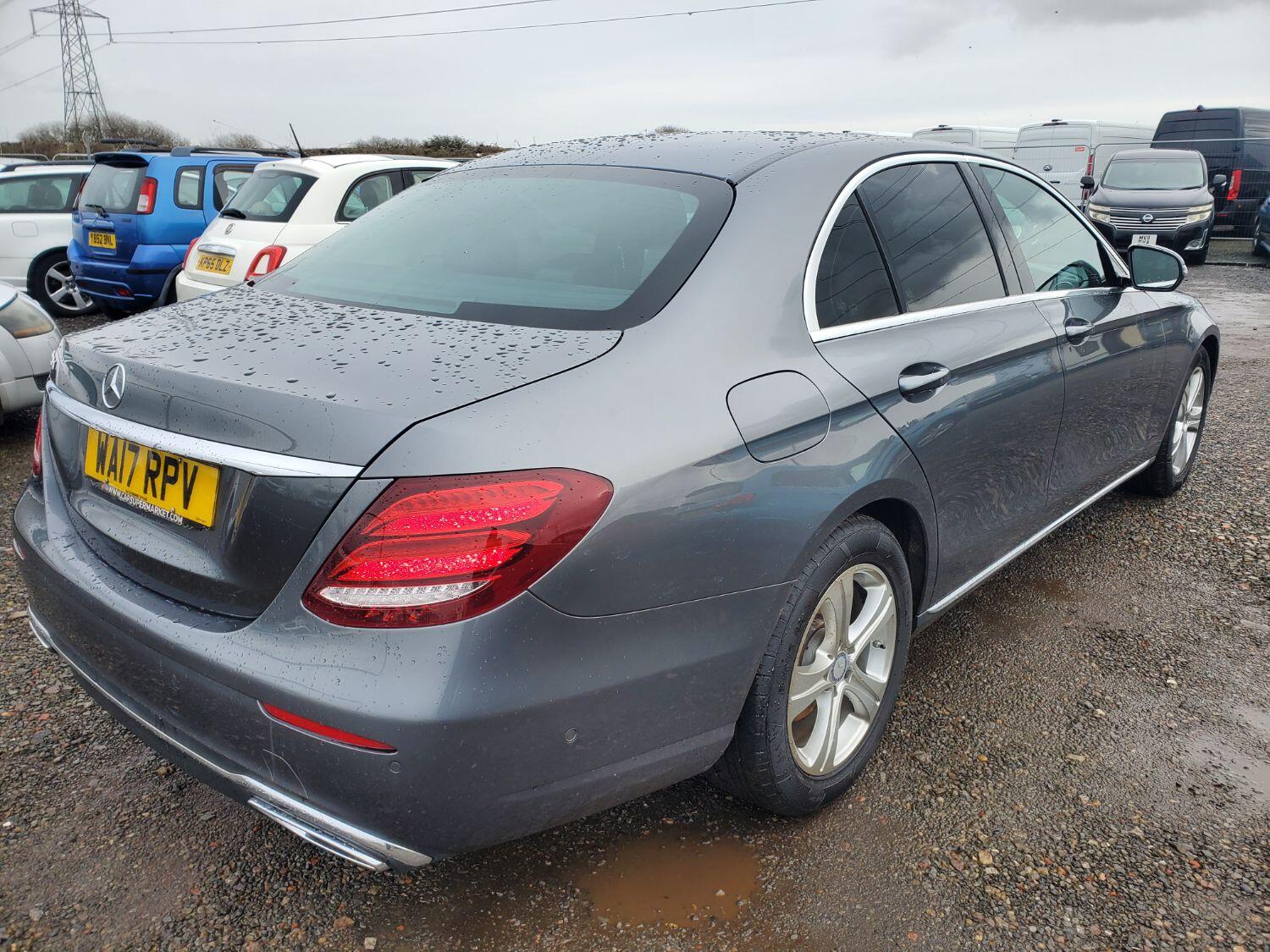 Used Mercedes-Benz E Class 2017 for sale - 76263408: Photo 9