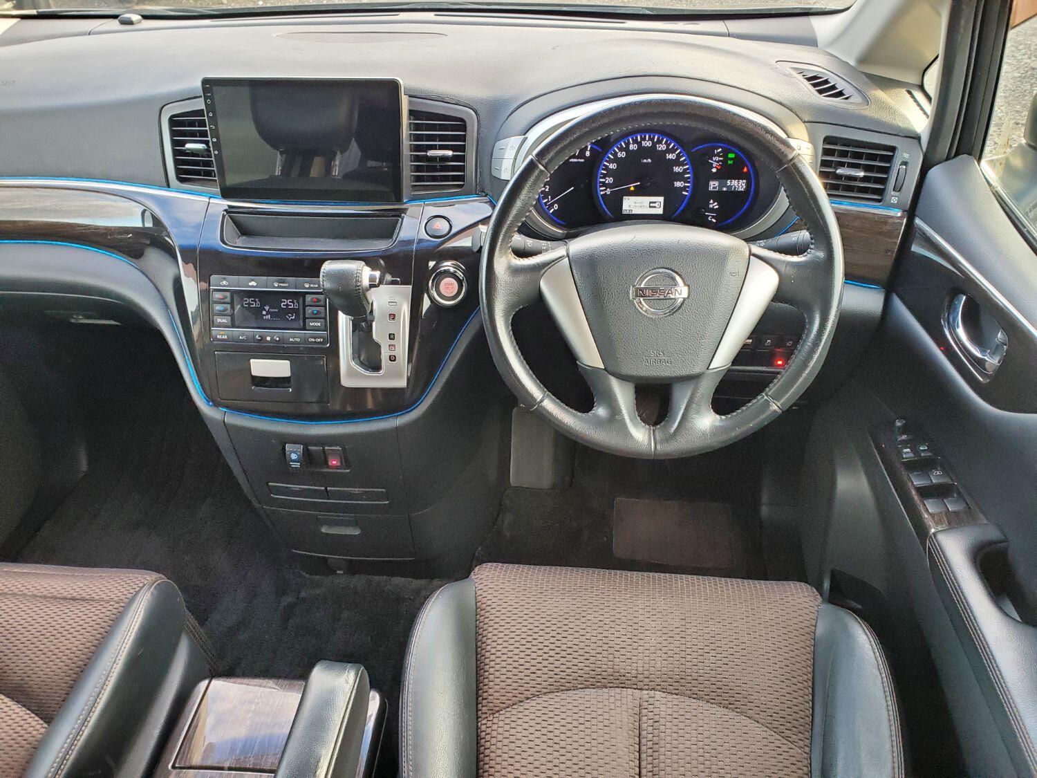 Used Nissan Elgrand 2023 for sale - 76793402: Photo 2