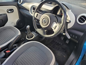 Used Renault Twingo 2015 for sale - 76211898: Photo 2