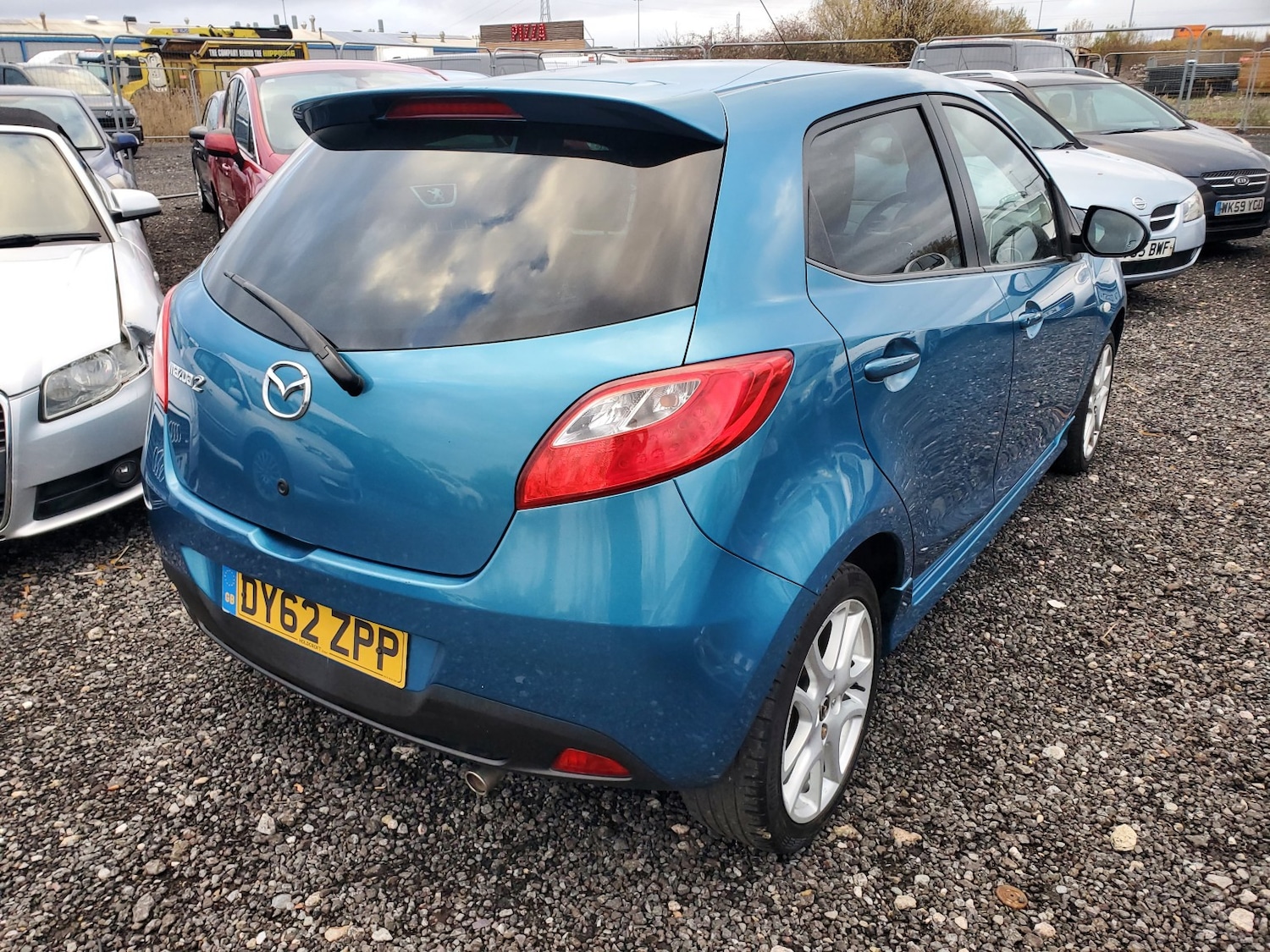 Used Mazda Mazda2 2012 for sale - 76924432: Photo 3