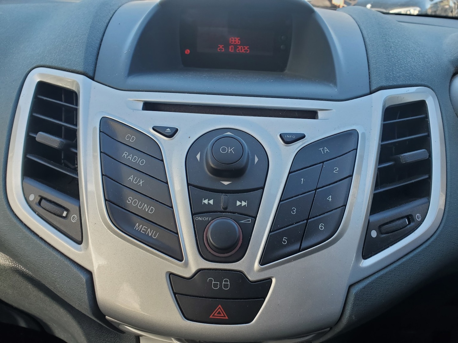 Used Ford Fiesta 2009 for sale - 76387366: Photo 11